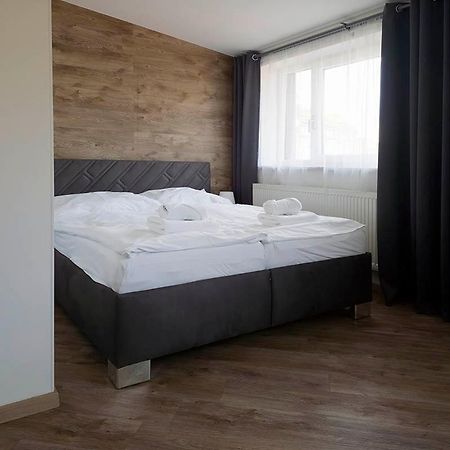 Novohradska Hotel เชสเกบูดิเยโจวิตเซ ภายนอก รูปภาพ